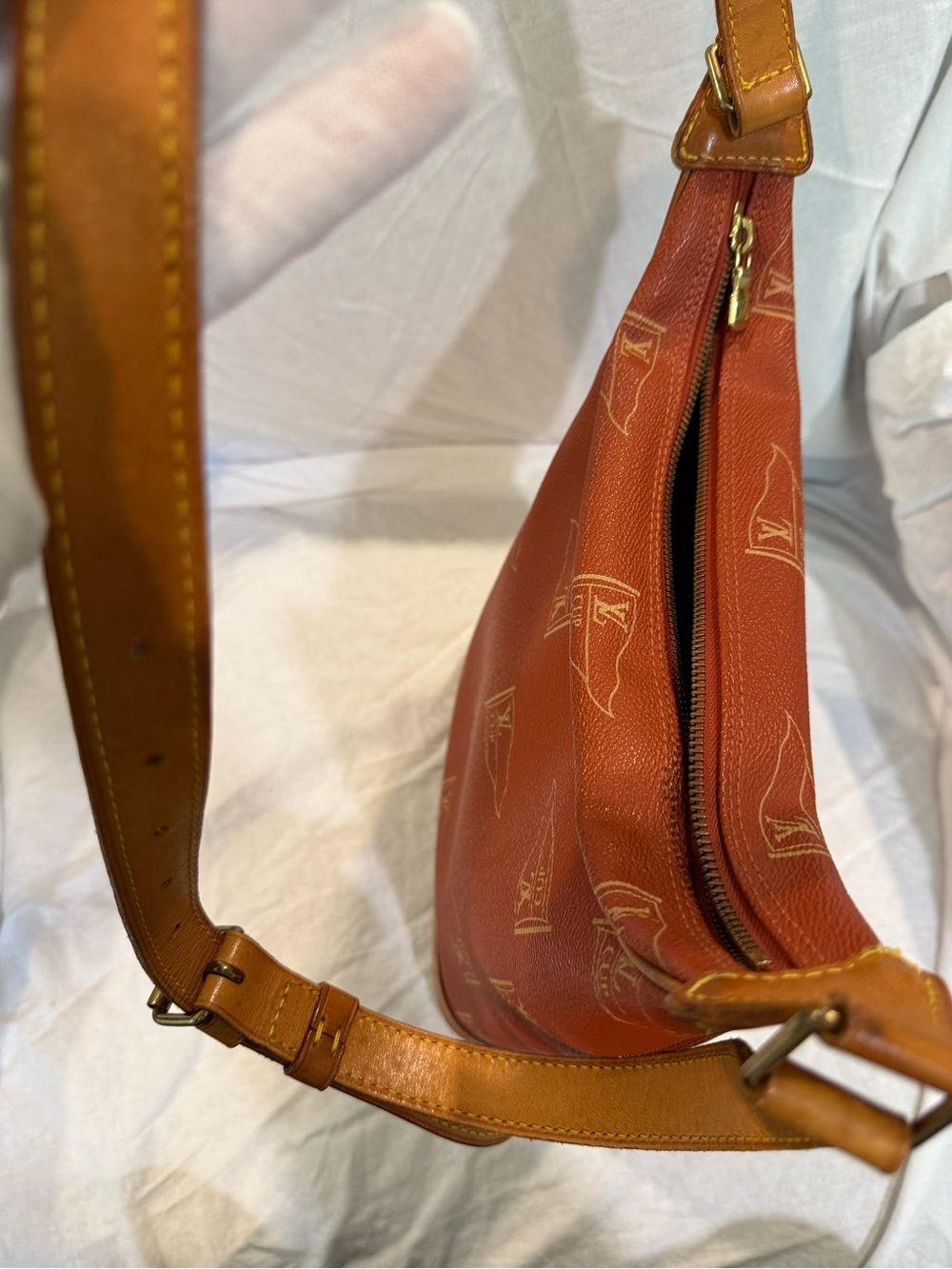 Vintage Louis Vuitton Cup Le Touquet Shoulder Bag In Red - Limited America’s Cup - Picture 6 of 16